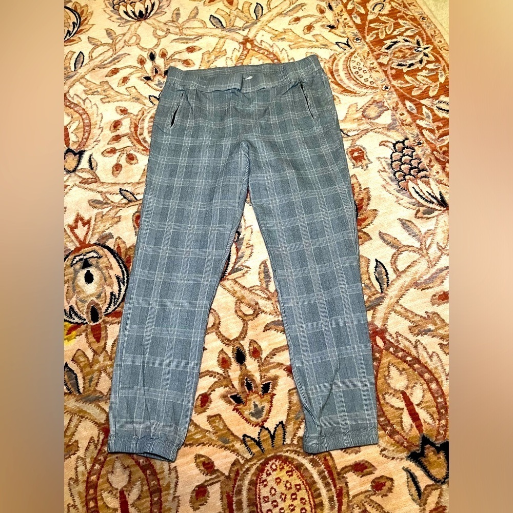 89th and Madison checkered black-and-white pants with side zip pockets size LG